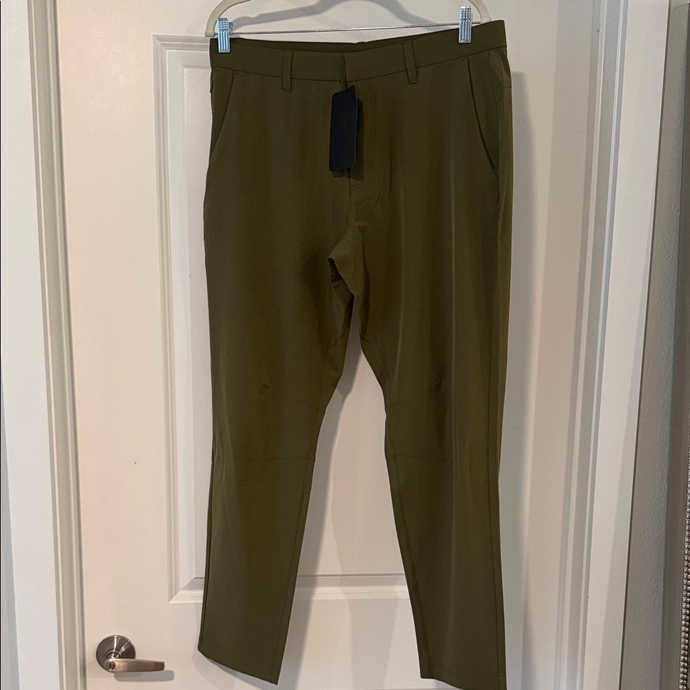 Fabletics Men's Khaki Chinos